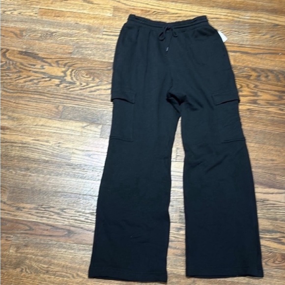 Old Navy Black Wide-Leg Pants - Picture 2 of 3